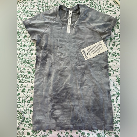 NWT Lululemon Swiftly Tech Tee 2.0 *Marble - size 6 - Picture 1 of 3